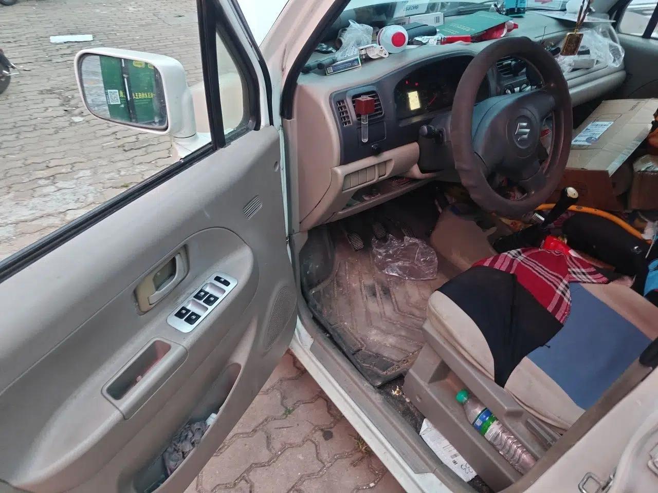 Suzuki Wagon R 2015 1.0L Manual Comfort Model — миниатюра 16