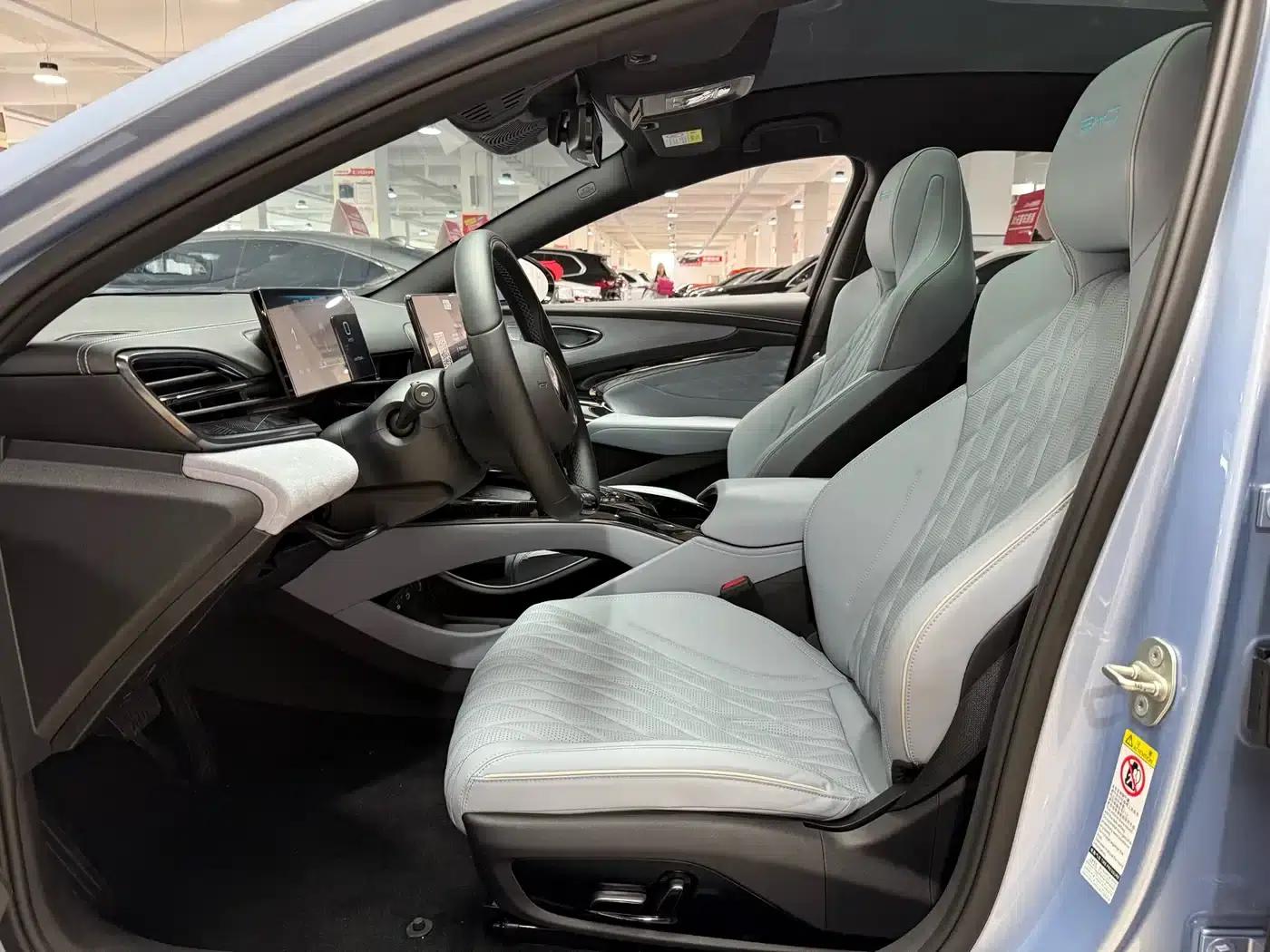 Seal 2022 550km Standard Range Rear-Wheel Drive Premium Edition — миниатюра 9