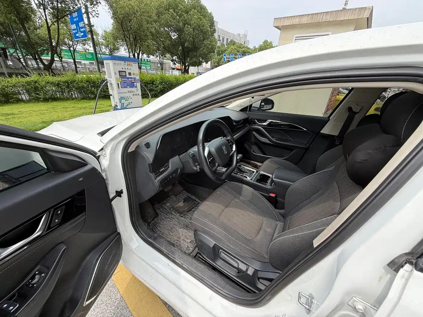 Bestune B70 2022 Model, Third Generation, 1.5T Automatic Enjoyment Edition — миниатюра 4