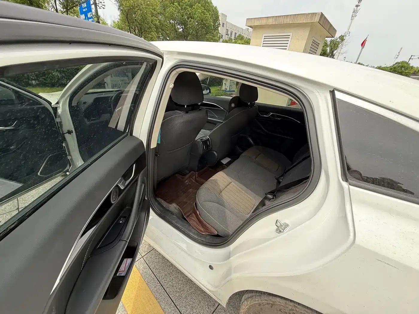 Bestune B70 2022 Model, Third Generation, 1.5T Automatic Enjoyment Edition — миниатюра 5