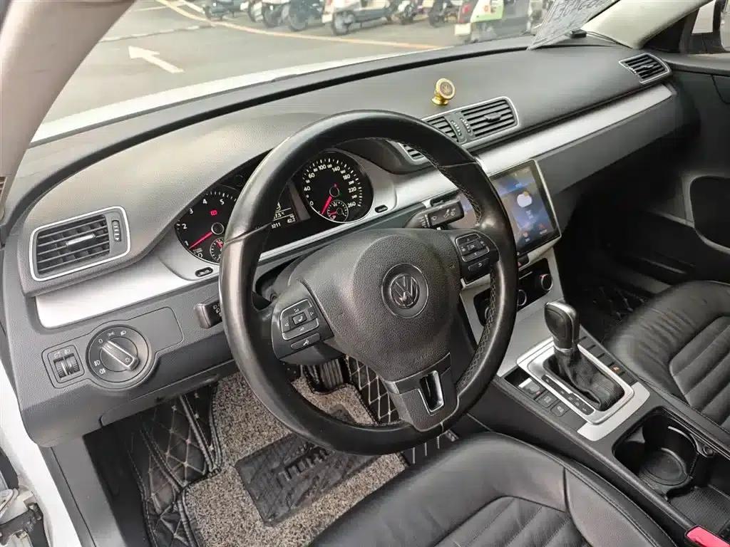 2013 Volkswagen Passat 1.8TSI Leading Edition — миниатюра 7