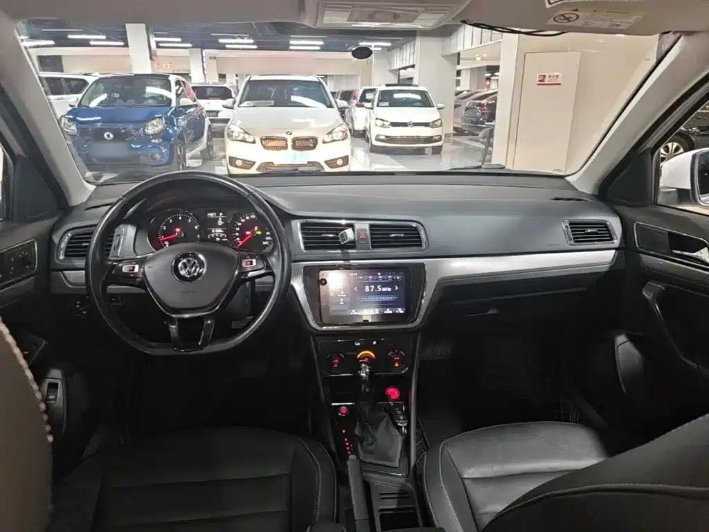 2017 Volkswagen Lavida 230TSI DSG Comfort Edition — миниатюра 10