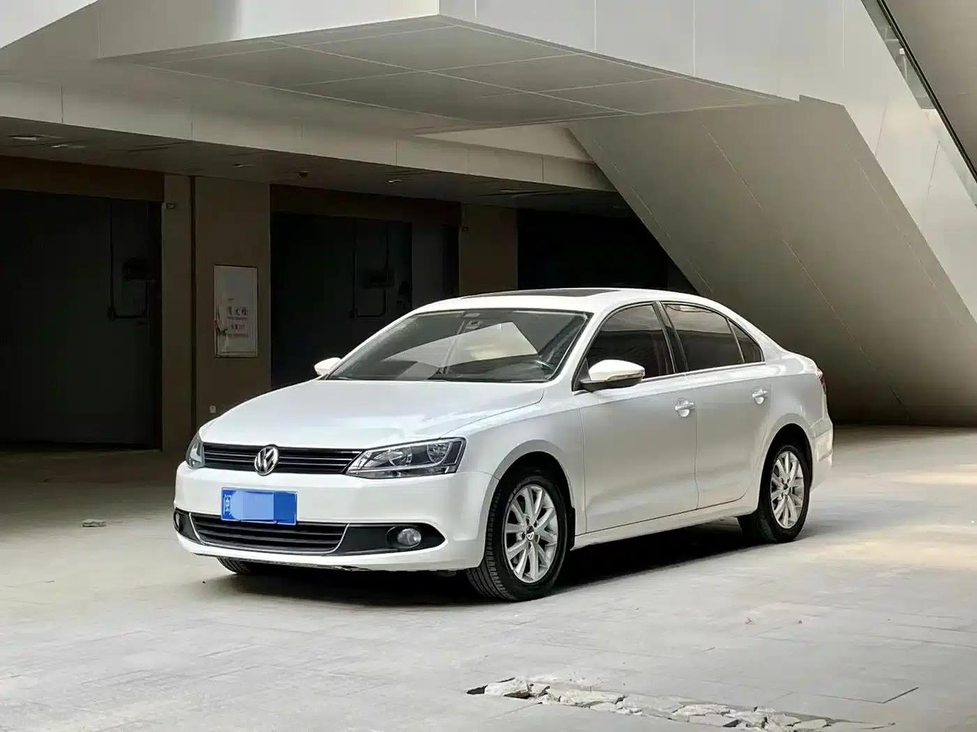 2012 Volkswagen Sagitar 1.4TSI Automatic Luxury — миниатюра 1