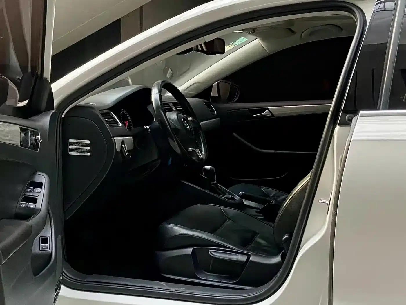 2012 Volkswagen Sagitar 1.4TSI Automatic Luxury — миниатюра 5