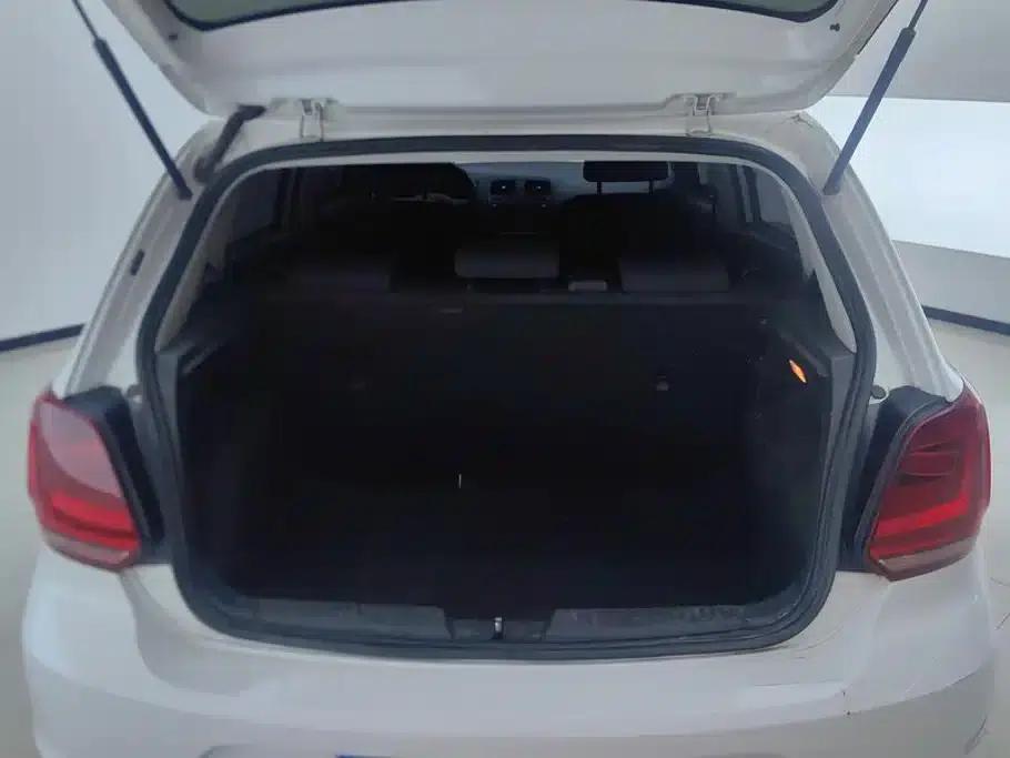 2016 Polo 1.4L Manual Fashion Edition — миниатюра 4