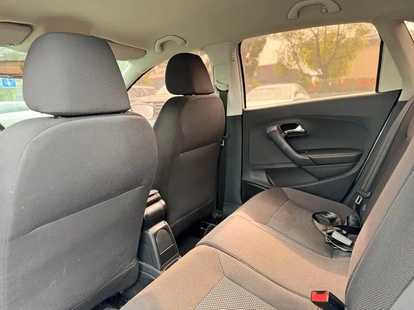 2013 Polo 1.4L Automatic Comfort Edition — миниатюра 9