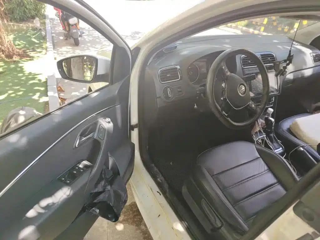 2016 Polo 1.6L Automatic Luxury — миниатюра 13