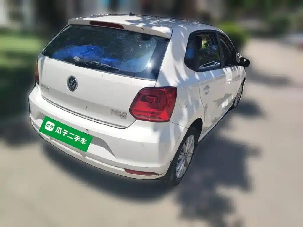2016 Polo 1.6L Automatic Luxury — миниатюра 5