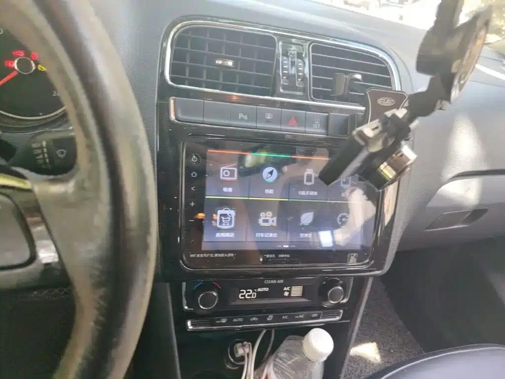 2016 Polo 1.6L Automatic Luxury — миниатюра 10