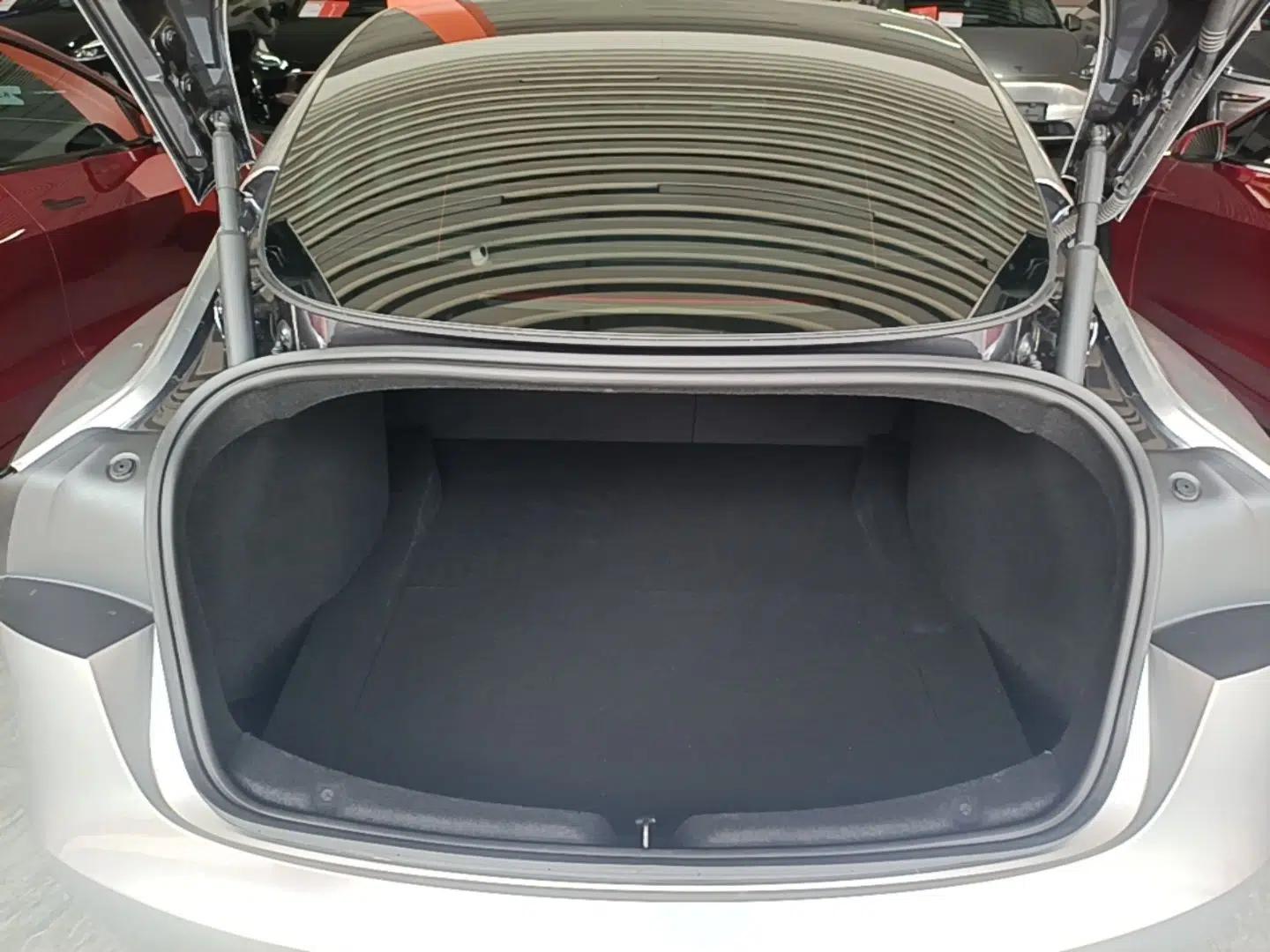Tesla Model 3 2025 Rear-Wheel-Drive Version — миниатюра 22