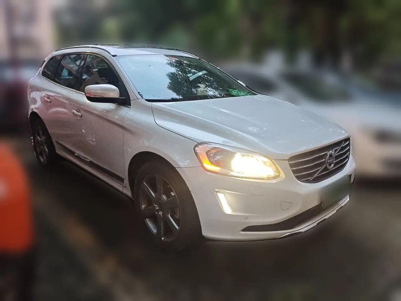 Volvo XC60 2014 T6 Zhiyi Edition — миниатюра 3