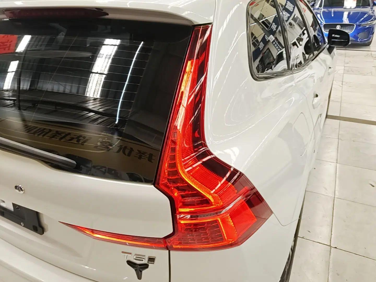 Volvo XC60 2021 T5 4x4 Zhiyi Sport Edition — миниатюра 14
