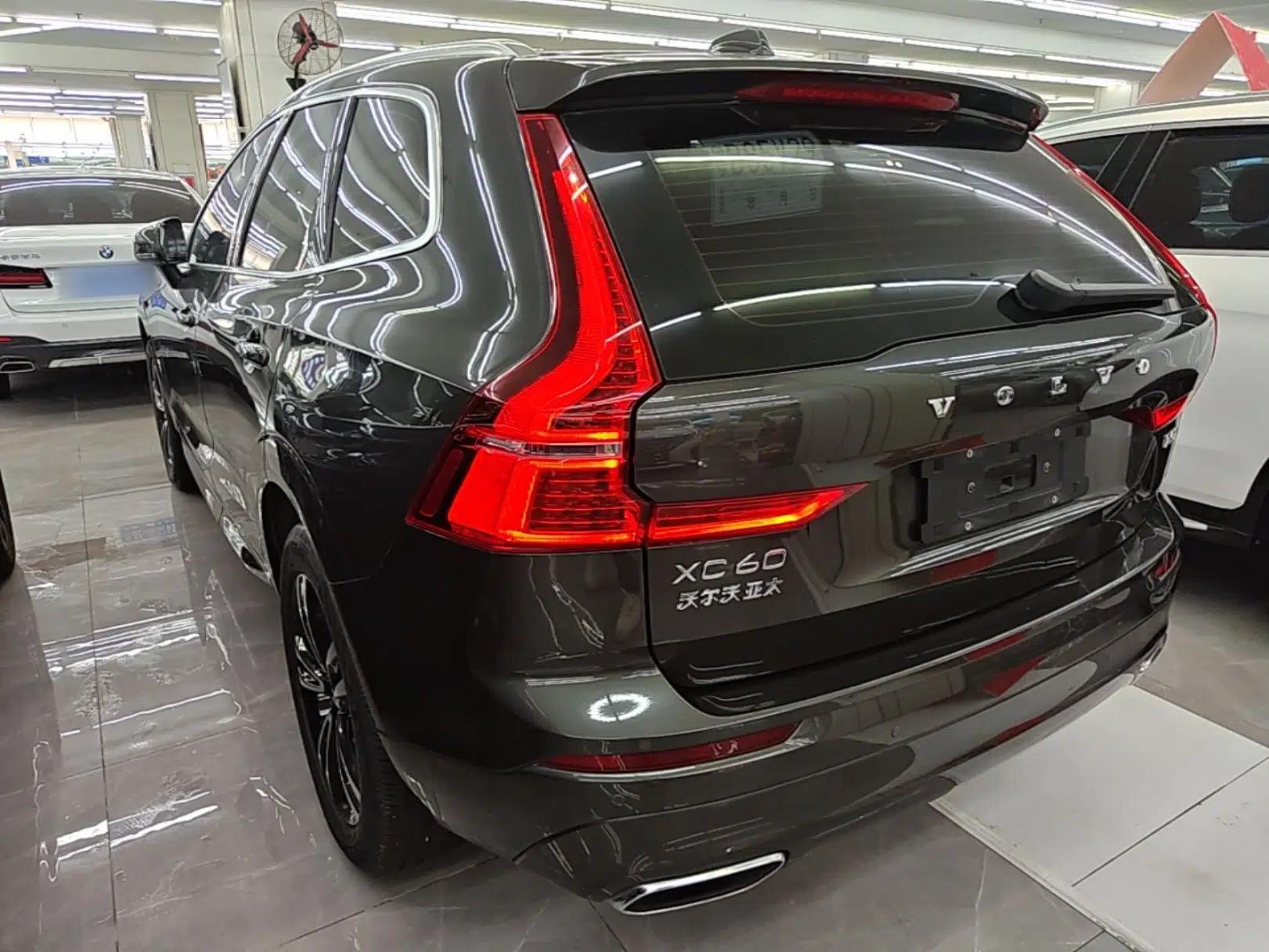 Volvo XC60 2019 T5 4x4 Smart Edition China V Standard — миниатюра 4
