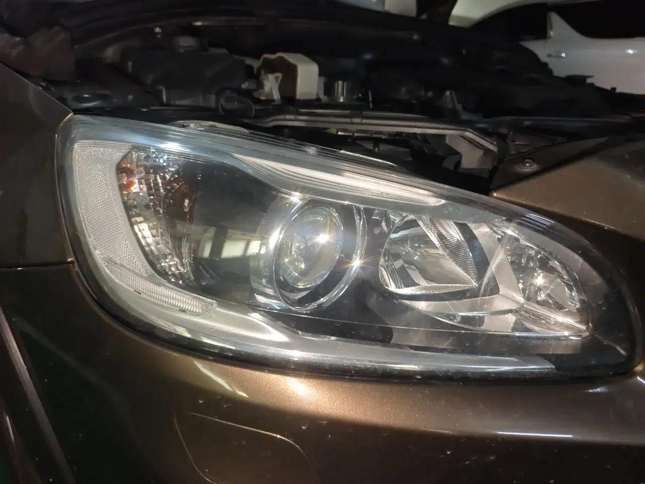 Volvo V60 2016 Cross Country T6 AWD — миниатюра 7