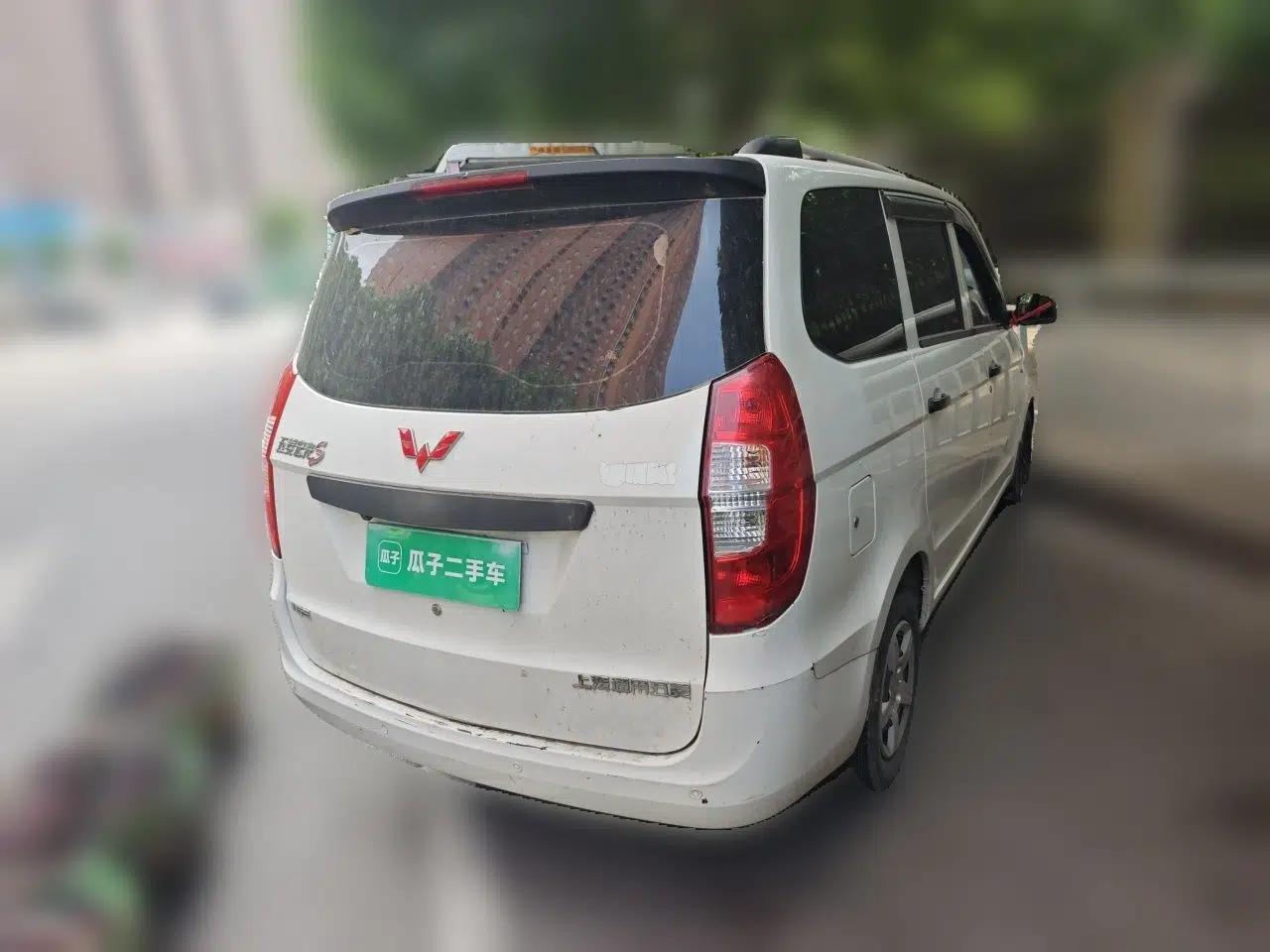 Wuling Hongguang 2015 1.5L S Basic Version China V Standard — миниатюра 6