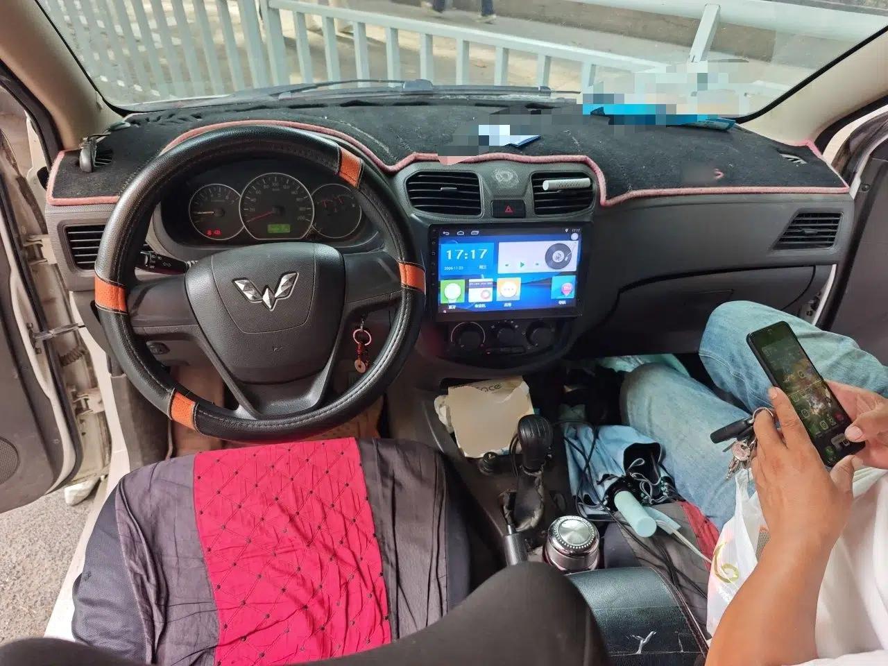 Wuling Hongguang 2015 1.5L S Basic Version China V Standard — миниатюра 9