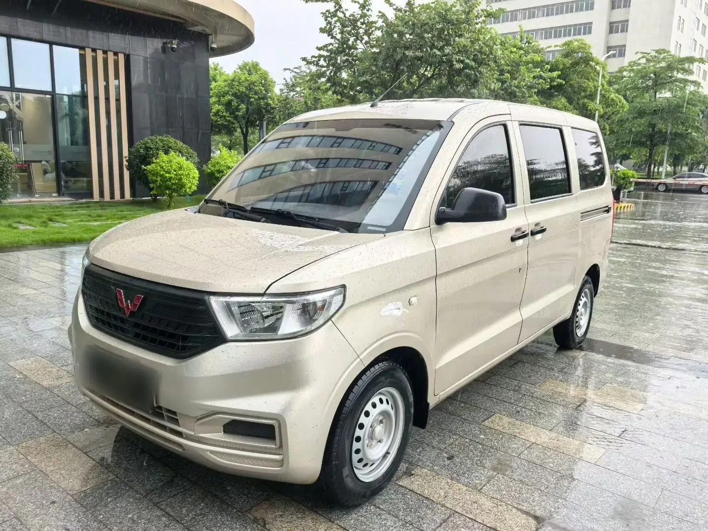 Wuling Hongguang V 2022 1.5L Jingqu Edition Electric-Assist LAR — миниатюра 1