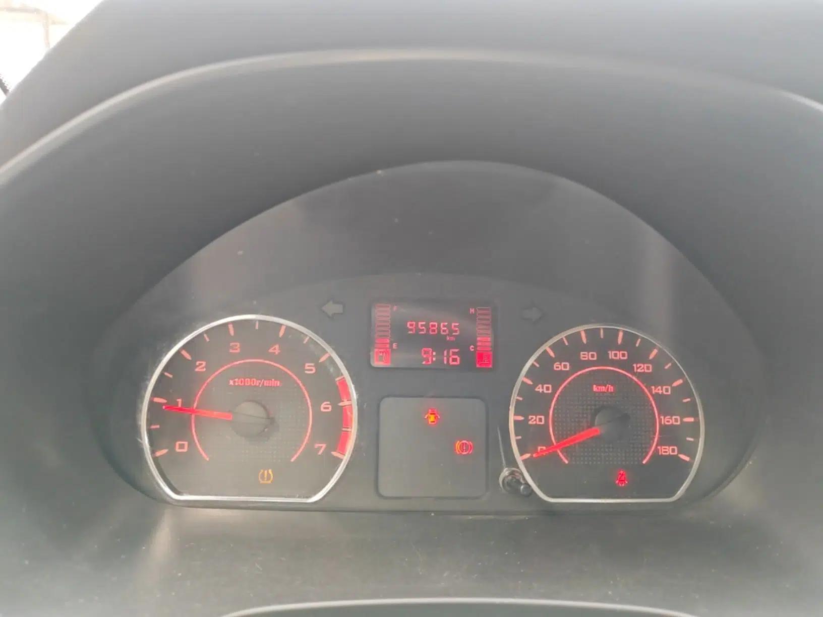 Wuling Hongguang V 2022 1.5L Jingqu Edition Electric-Assist LAR — миниатюра 19