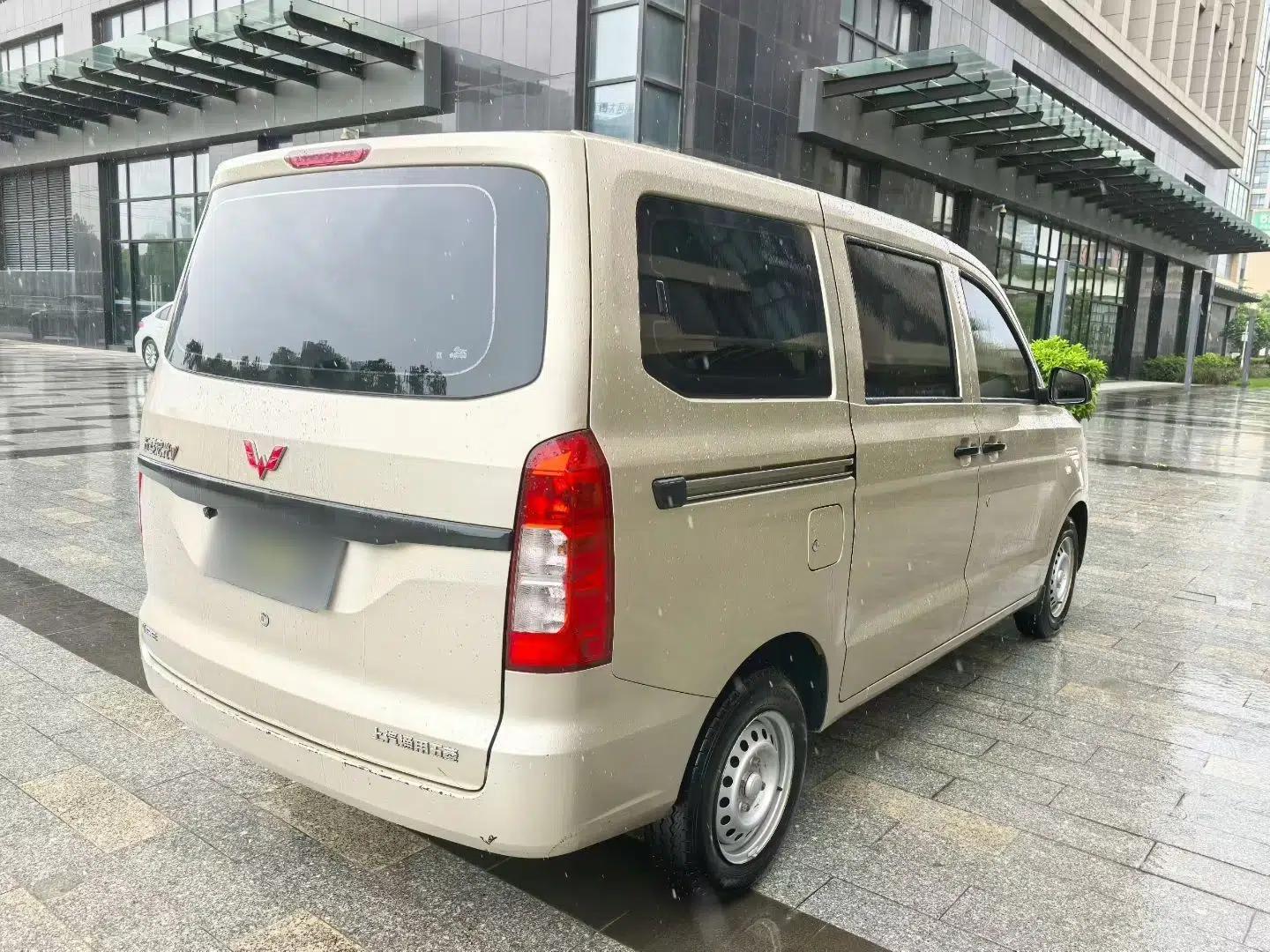 Wuling Hongguang V 2022 1.5L Jingqu Edition Electric-Assist LAR — миниатюра 6