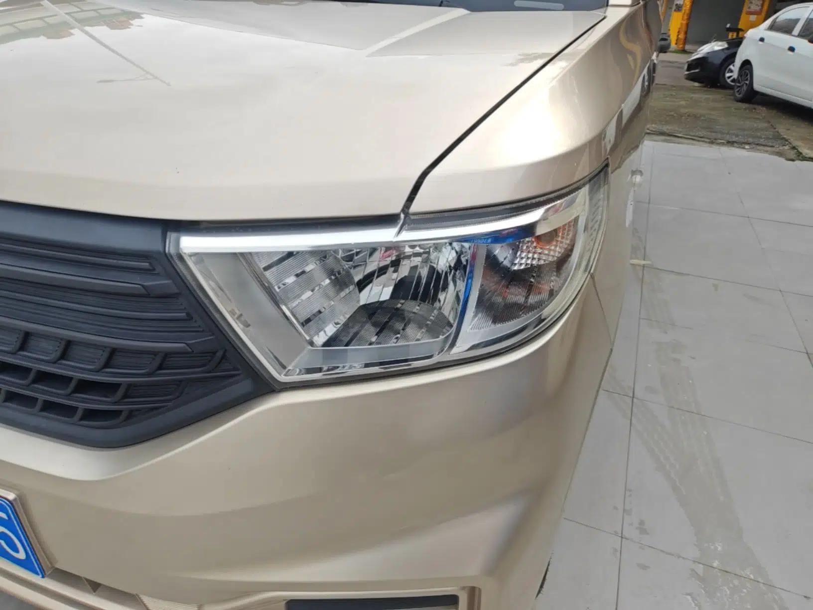 Wuling Hongguang V 2022 1.5L Jingqu Edition Electric-Assist LAR — миниатюра 8
