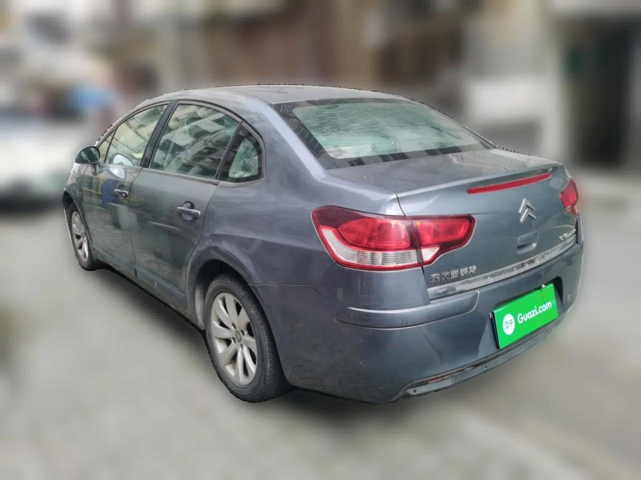 Citroen C-Quatre 2011 Sedan 1.6L Manual Fashion Edition — миниатюра 4
