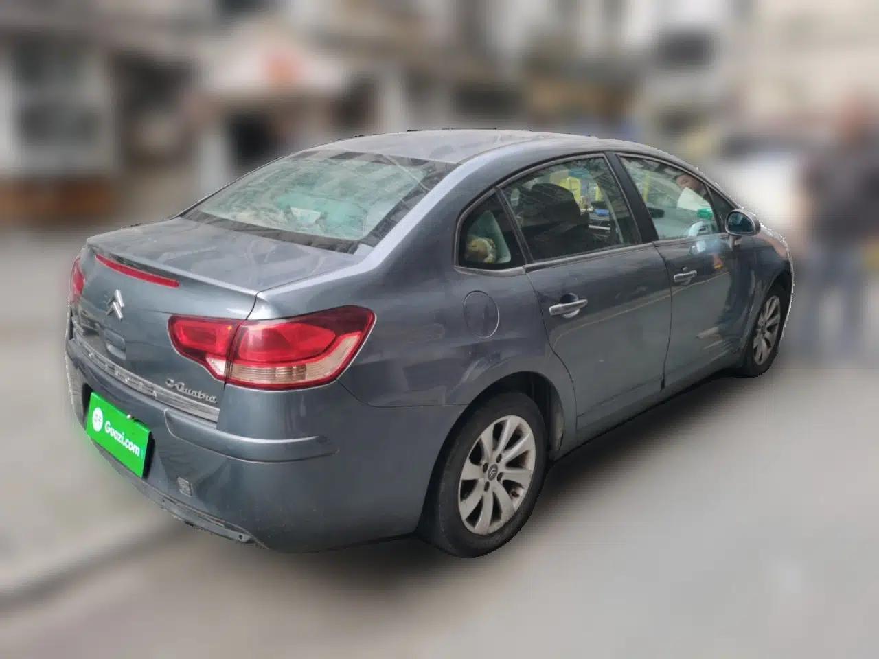 Citroen C-Quatre 2011 Sedan 1.6L Manual Fashion Edition — миниатюра 6