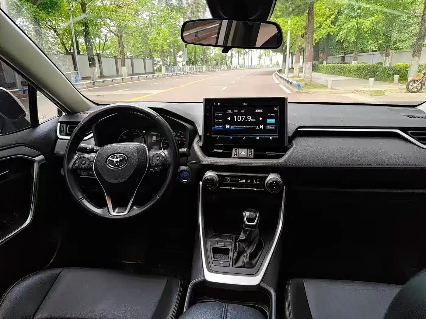 Highlander 2022 Hybrid 2.5L E-CVT 2WD Leading Edition — миниатюра 5