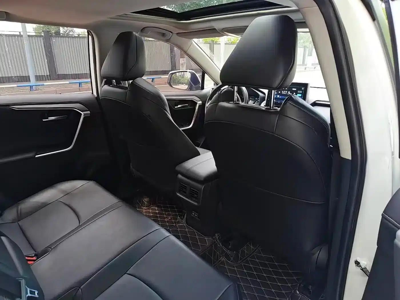 Highlander 2022 Hybrid 2.5L E-CVT 2WD Leading Edition — миниатюра 6