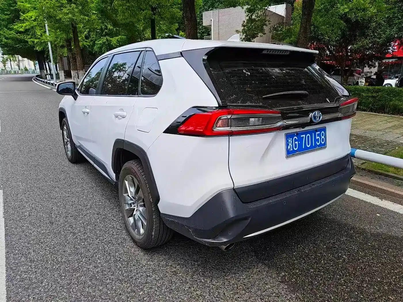 Highlander 2022 Hybrid 2.5L E-CVT 2WD Leading Edition — миниатюра 7
