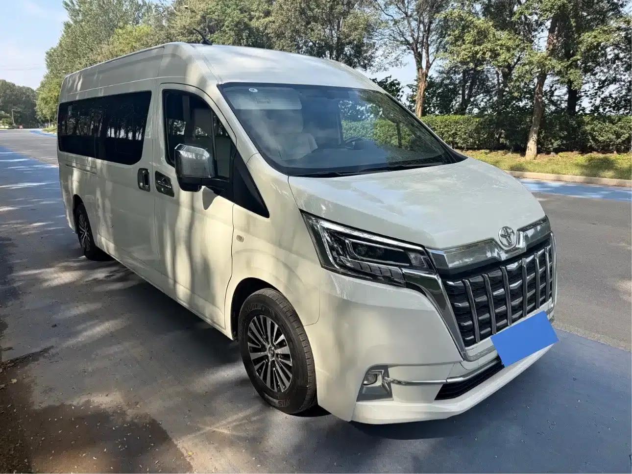 2023 HIACE 3.5L Automatic — миниатюра 3