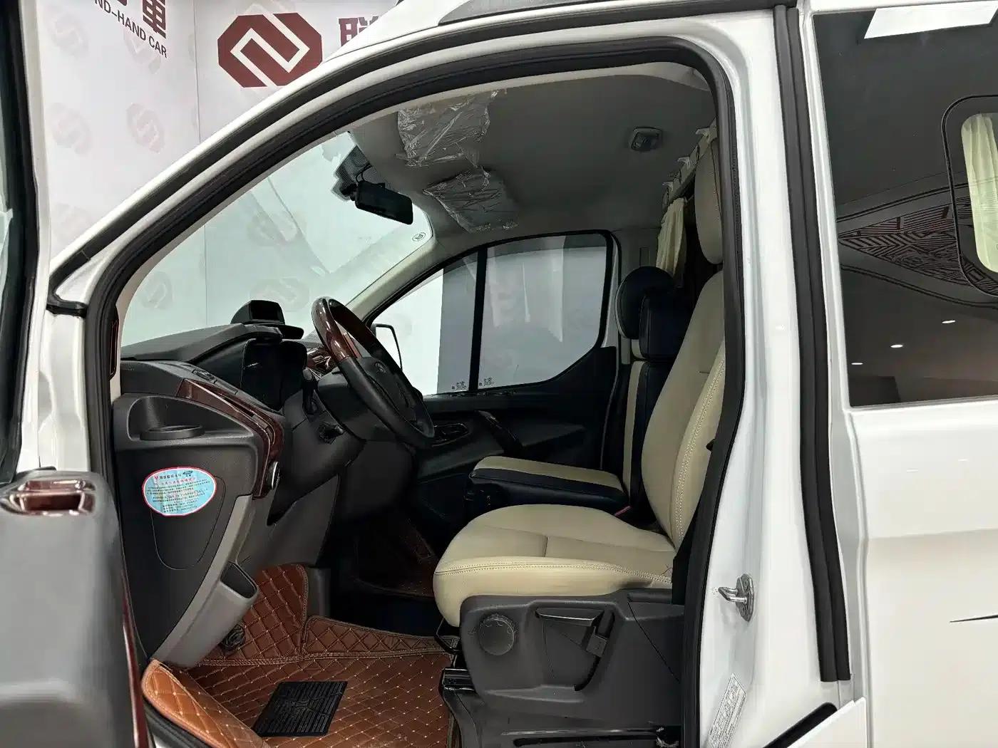 Ford Transit 2019 2.0T Gasoline Automatic Commercial Travel Model, Mid-Wheelbase, Mid-Roof, 7 Seats, China VI Emission Standard — миниатюра 8