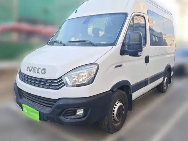 Iveco Eurocargo 2021 3.0T Automatic Chaorui Short Wheelbase High-Roof Manual Door F1C