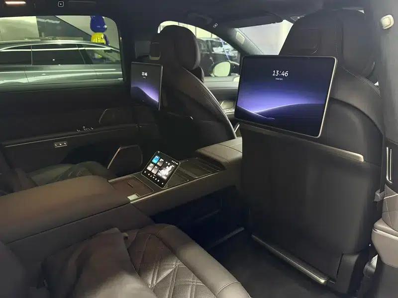 NIO ET9 2025 102kWh Signature Edition — миниатюра 17