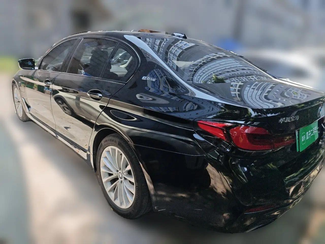 BMW 5 Series New Energy 2019 530Le Luxury Package — миниатюра 4