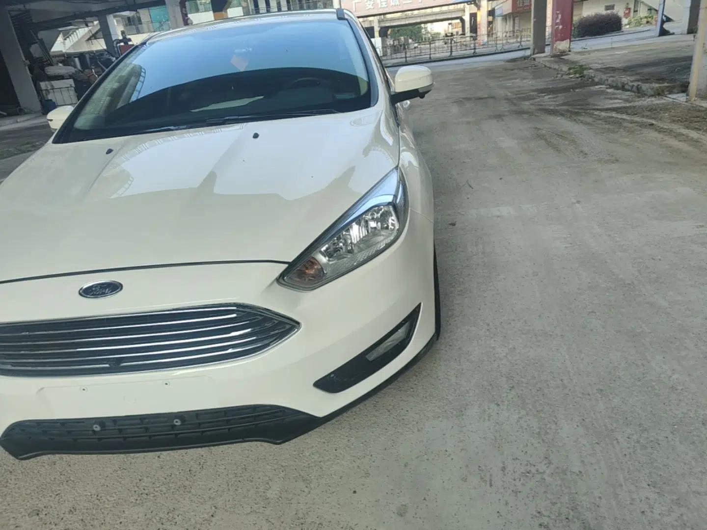 Ford Focus 2018 Sedan Classic 1.6L Automatic Trendy SmartDrive Edition — миниатюра 8