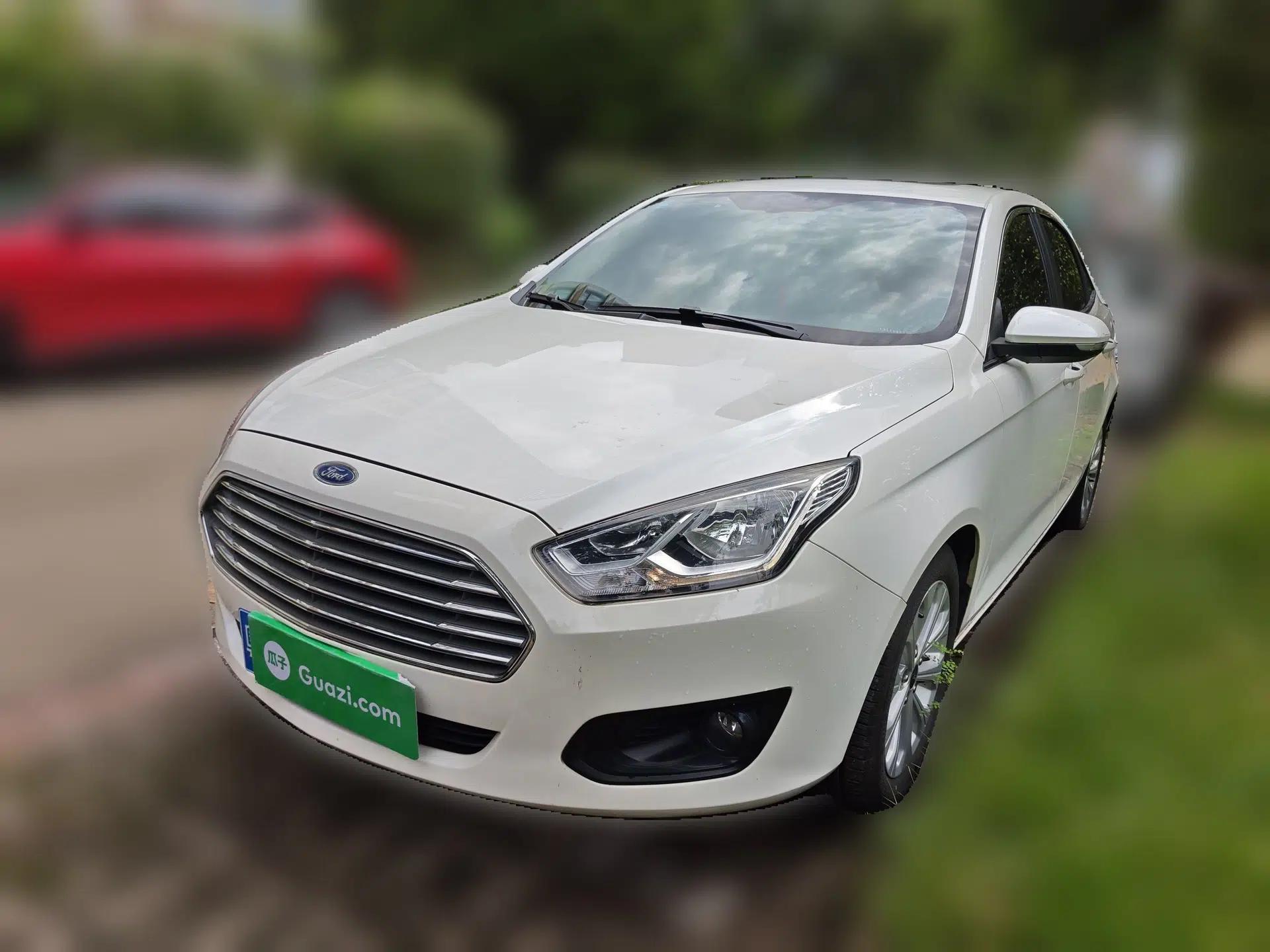 Ford Escort 2017 Happiness Edition 1.5L Automatic Fashion Version — миниатюра 1