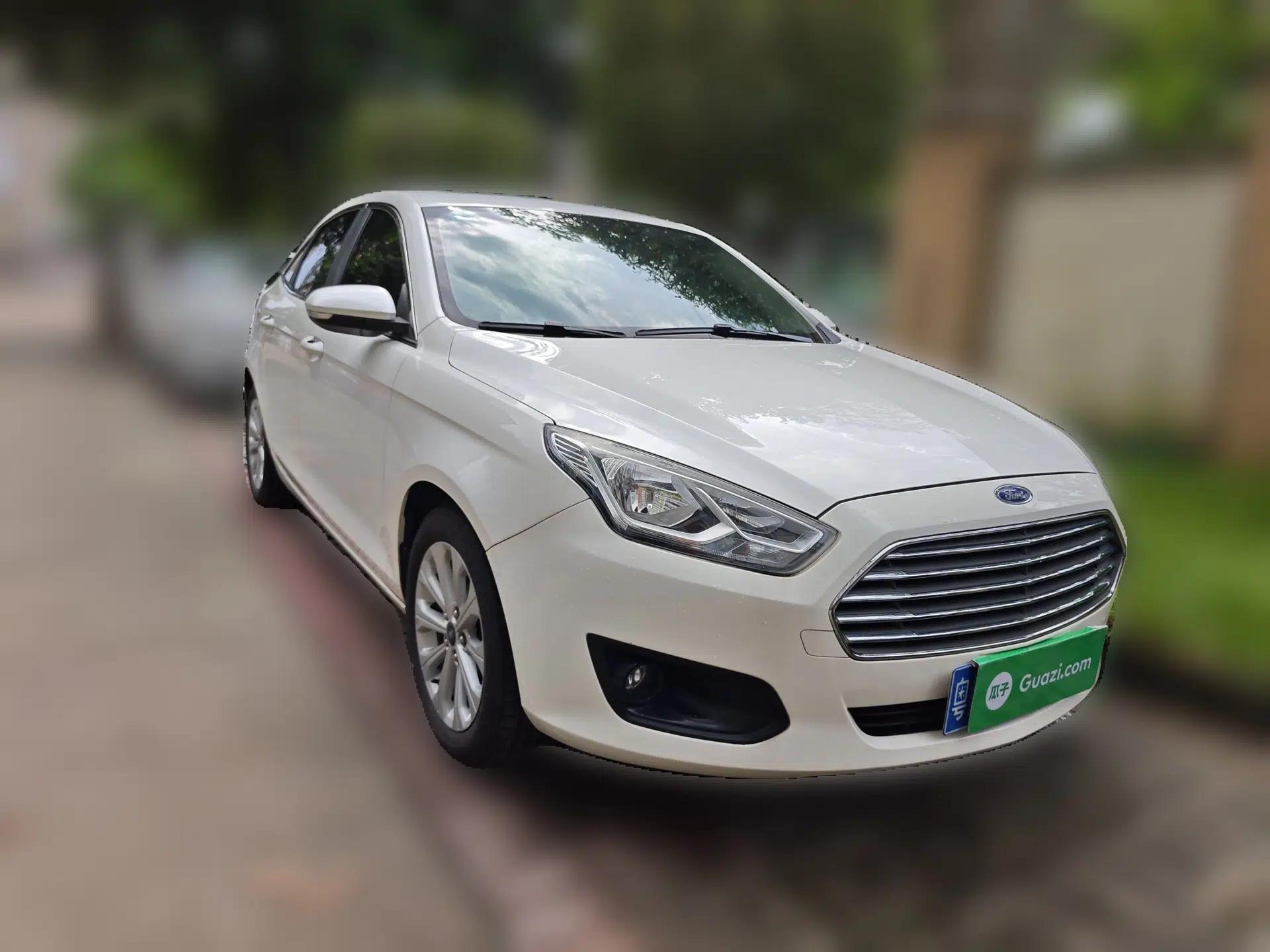 Ford Escort 2017 Happiness Edition 1.5L Automatic Fashion Version — миниатюра 3