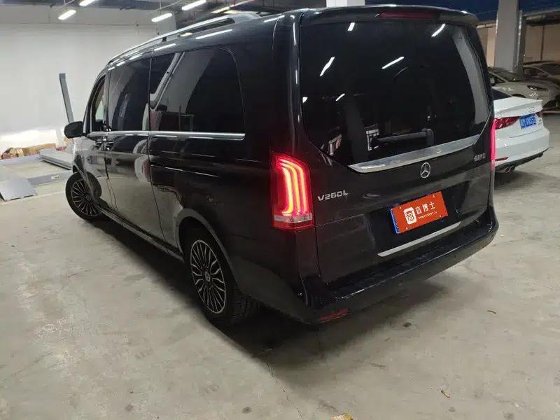 Mercedes-Benz V-Class 2018 V 260 L Premium Extended Edition (China VI Emission Standard) — миниатюра 3