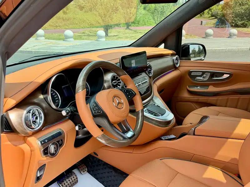 Mercedes-Benz V-Class 2022 V 260 L Long Wheelbase Premium Edition — миниатюра 14