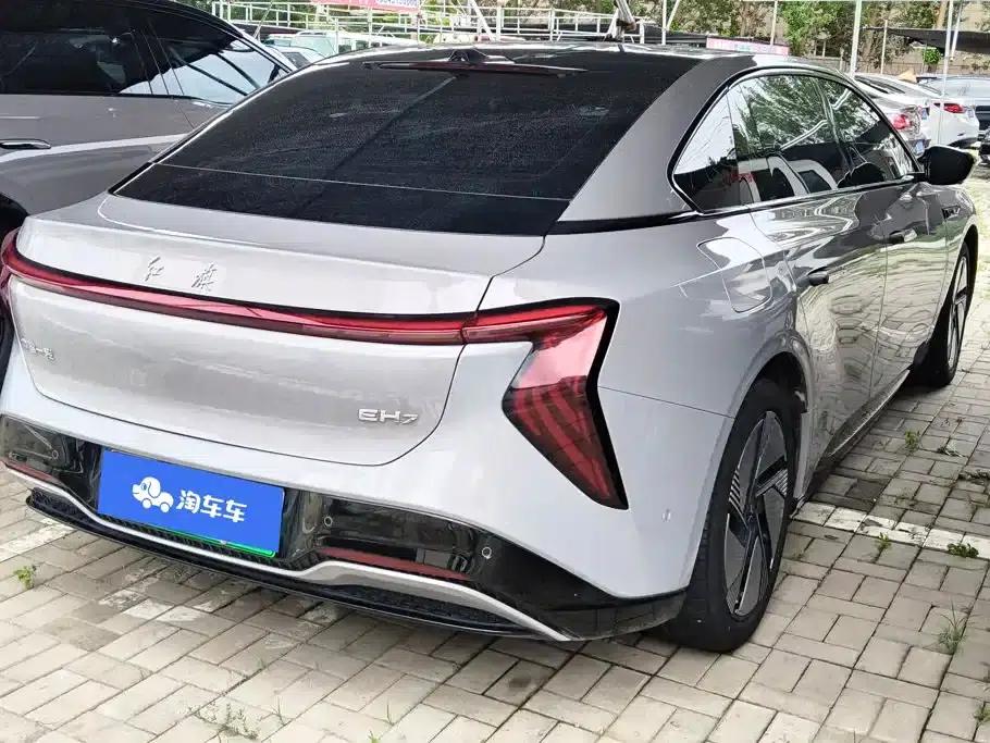 Hongqi EH7 2025 640 AWD Smart Selection Edition — миниатюра 3