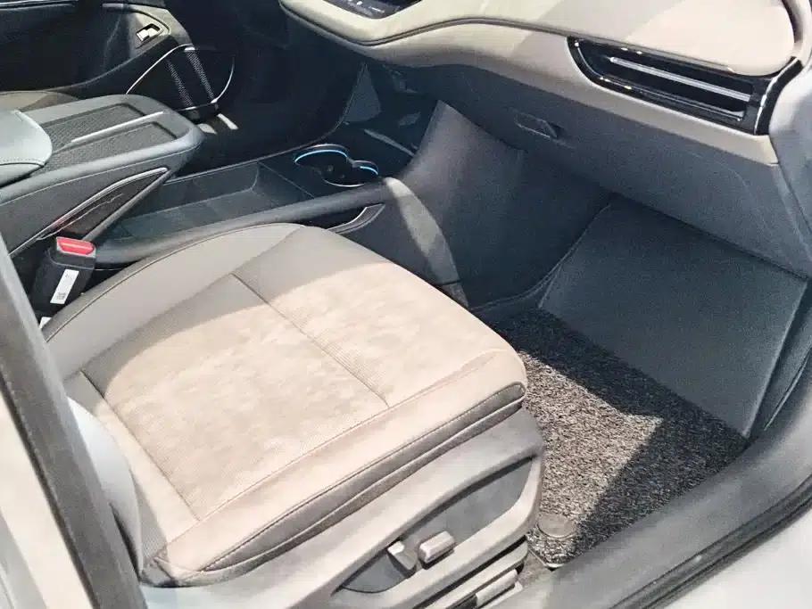 Hongqi EH7 2025 640 AWD Smart Selection Edition — миниатюра 8