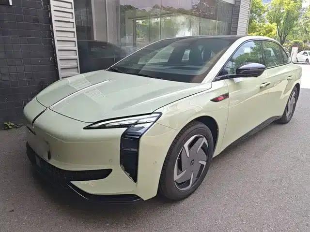 Hongqi EH7 2025 Model 690 Smart Selection Edition