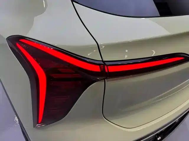 Hongqi Tiangong 06 2025 700 Smart Selection Edition — миниатюра 12