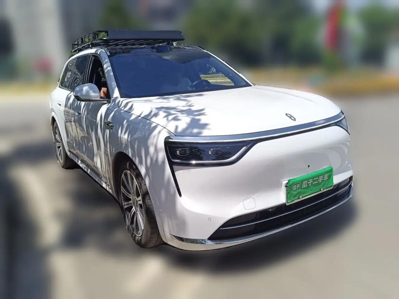 Hima AITO M8 2025 Extended-Range Max+ Version 53.4 kWh 6-Seater Edition — миниатюра 3