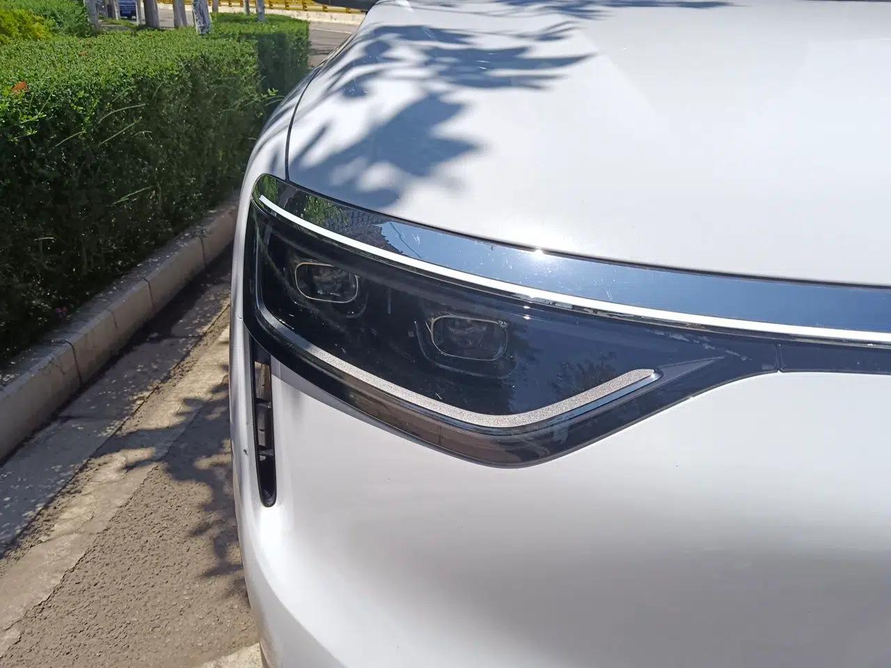 Hima AITO M8 2025 Extended-Range Max+ Version 53.4 kWh 6-Seater Edition — миниатюра 7