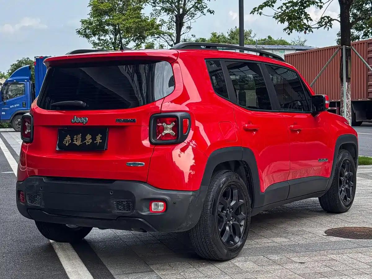 Jeep Renegade 2018 Connected Large Screen Edition 180TS Automatic High-Performance Edition — миниатюра 6