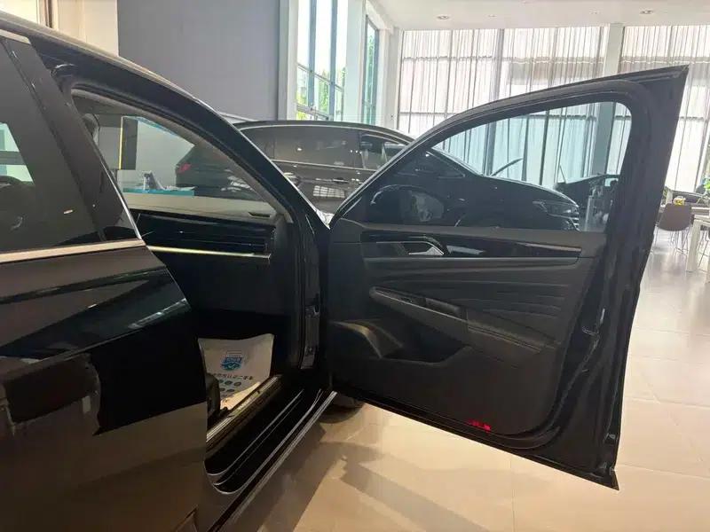 2025 Volkswagen Passat Outstanding Edition 380TSI Dragon Edition — миниатюра 13