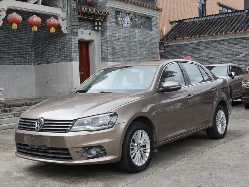 2012 Volkswagen Bora 1.6L Automatic Comfort Model — миниатюра 1