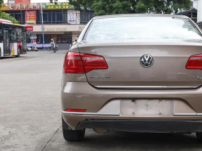 2012 Volkswagen Bora 1.6L Automatic Comfort Model — миниатюра 15