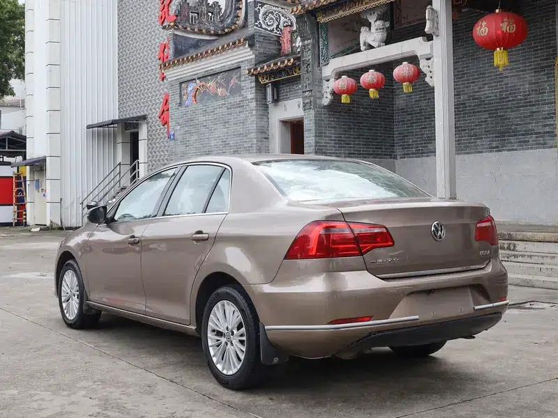 2012 Volkswagen Bora 1.6L Automatic Comfort Model — миниатюра 5